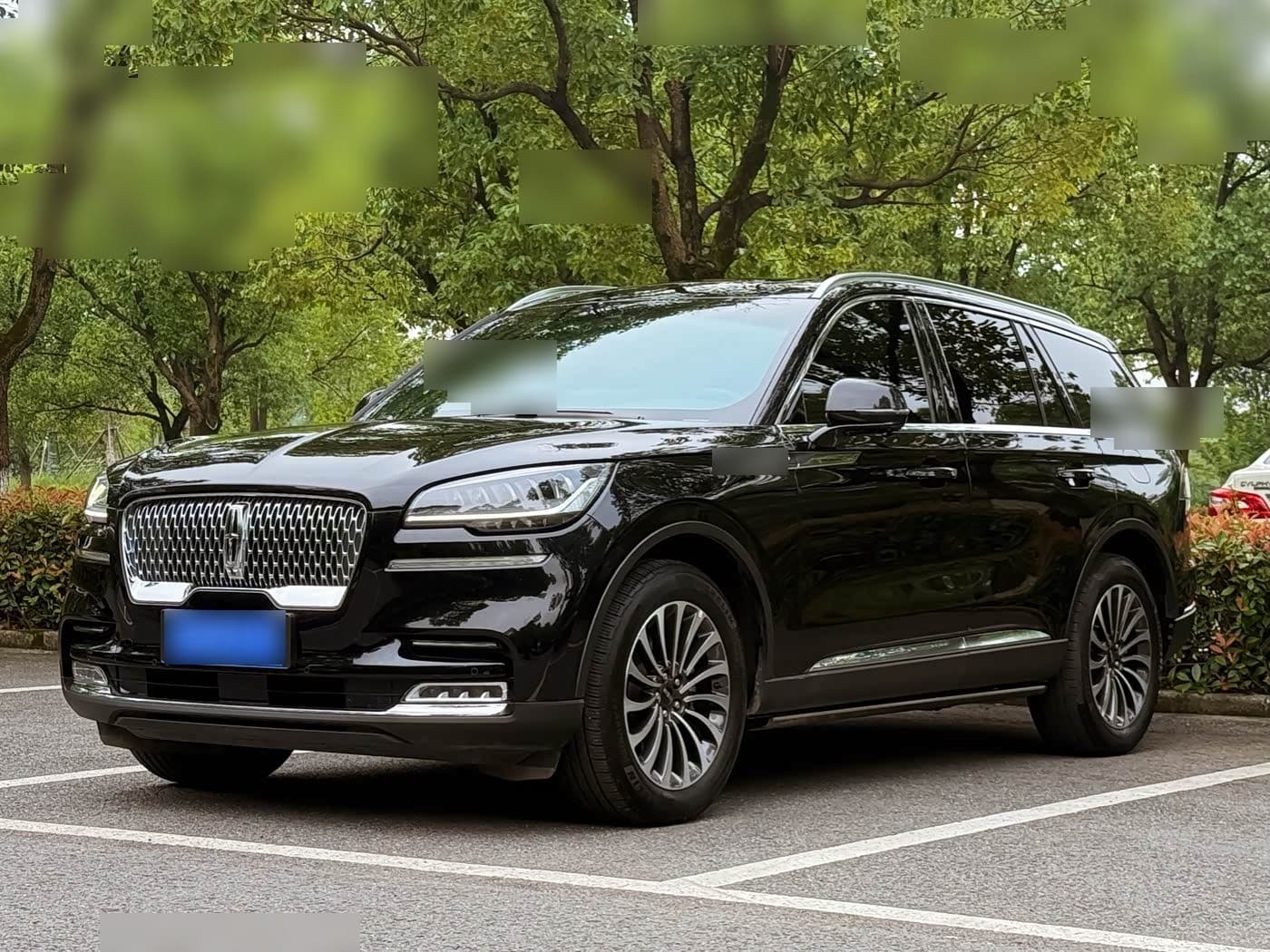 2023 Lincoln Aviator front exterior