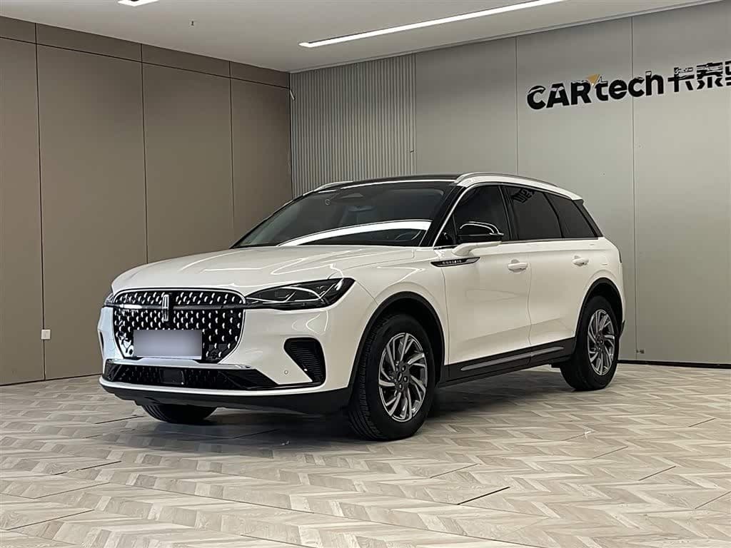 2023 Lincoln Adventurer front exterior