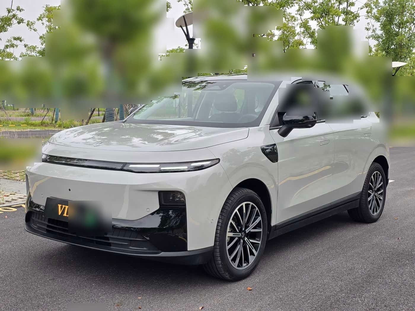 2025 Leapmotor B10 front exterior