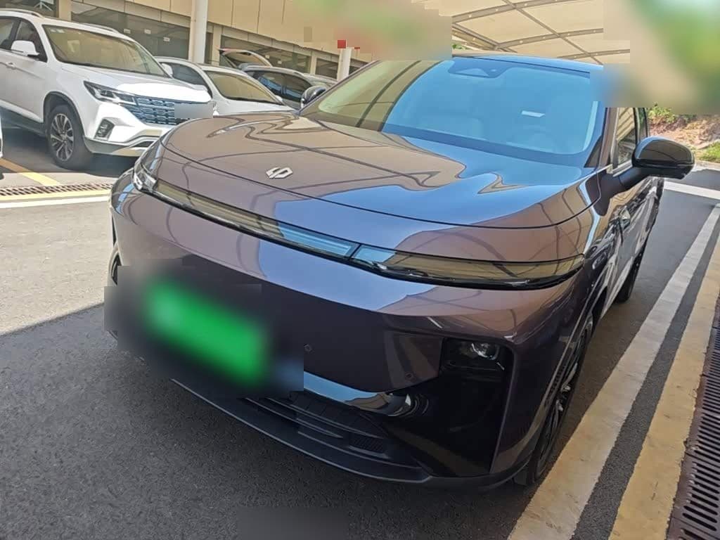 2025 Leapmotor B10 front exterior