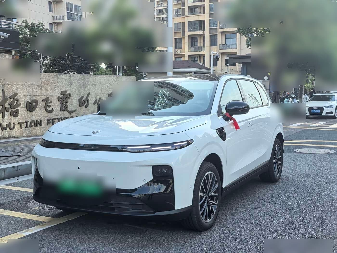 2025 Leapmotor B10 front exterior