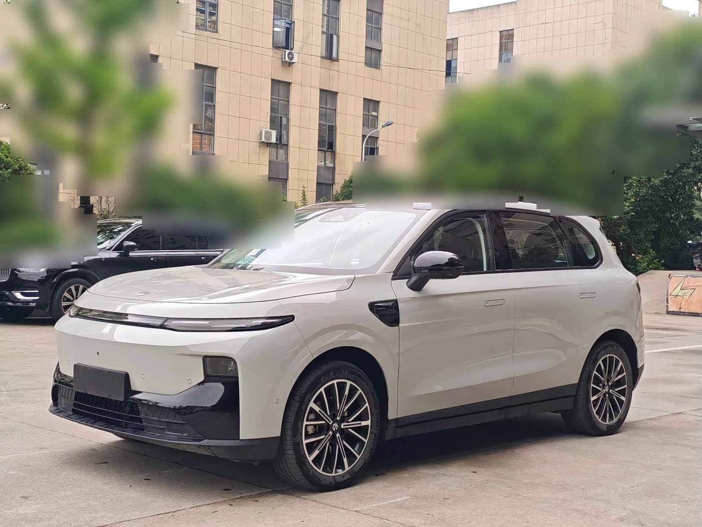 2025 Leapmotor B10 front exterior