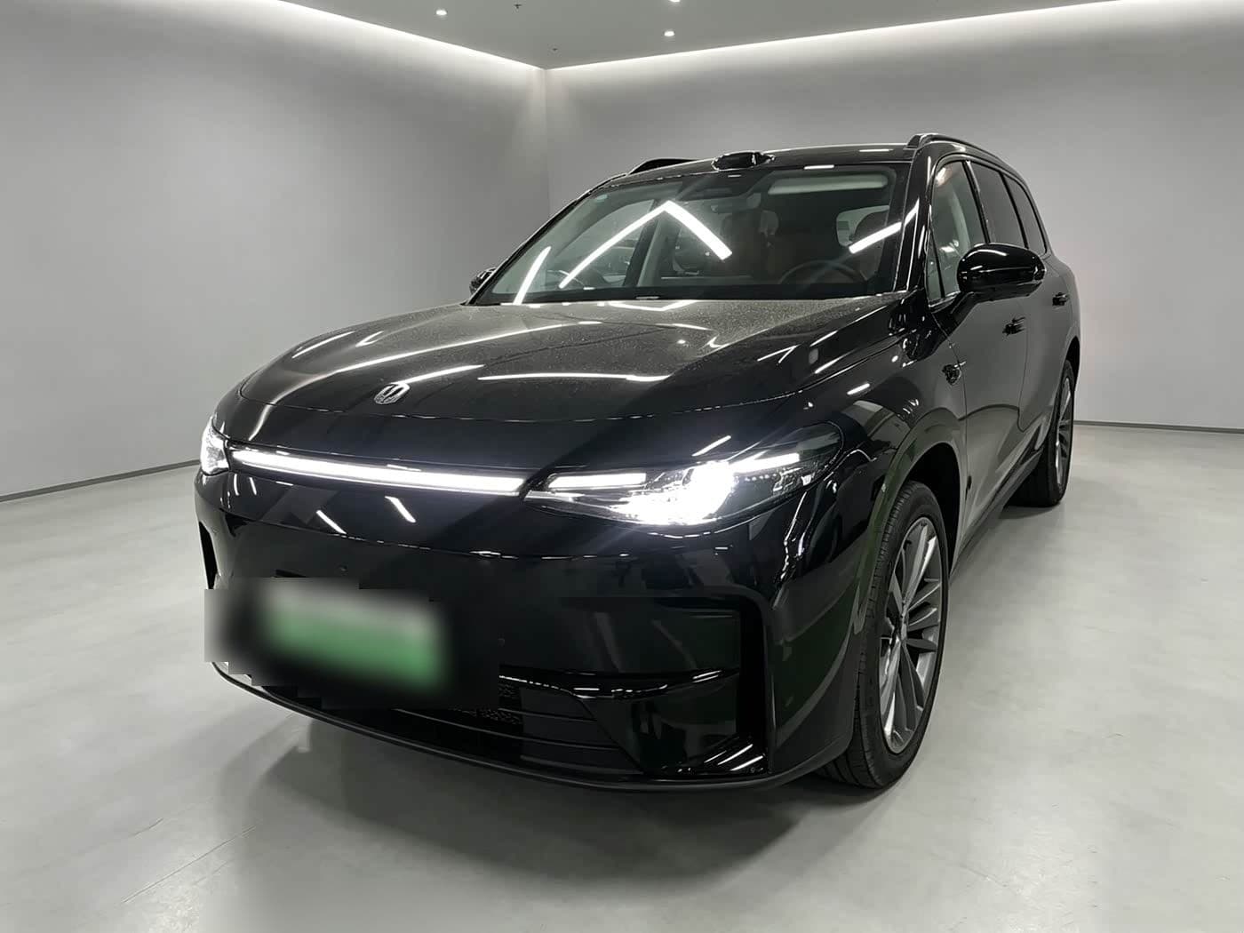 2025 Leapmotor C16 front exterior
