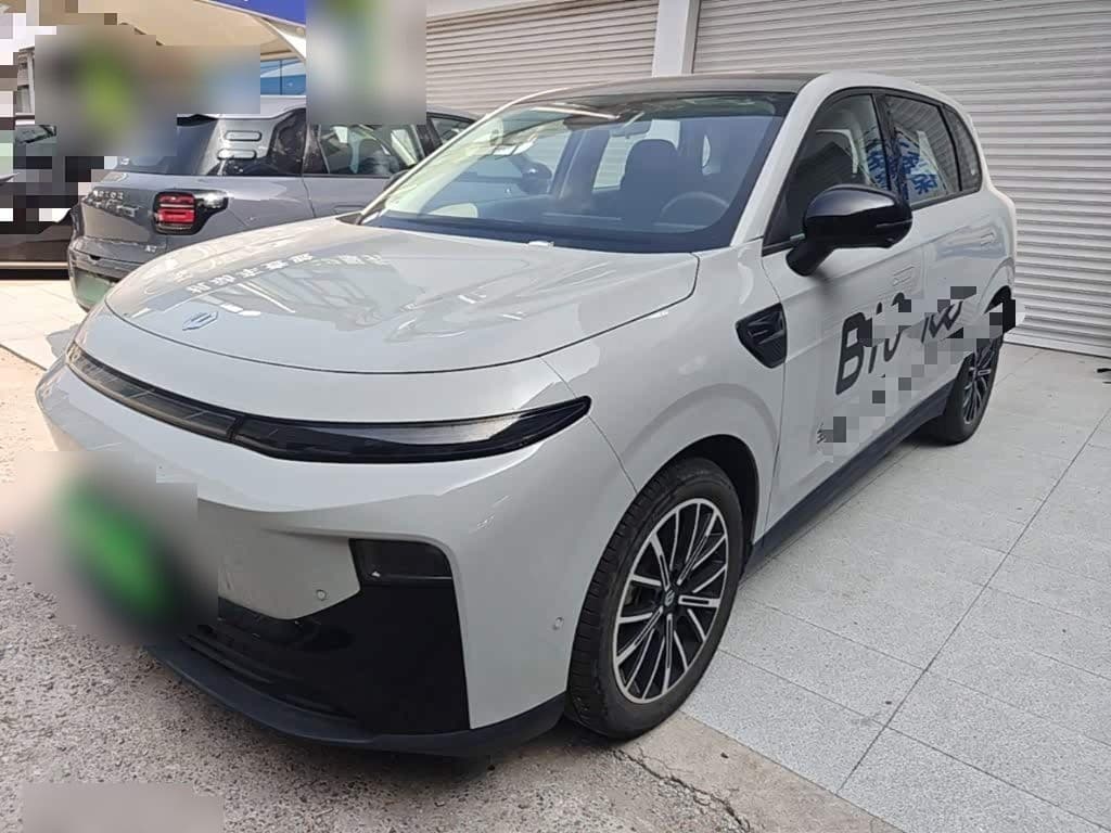 2025 Leapmotor B10 front exterior