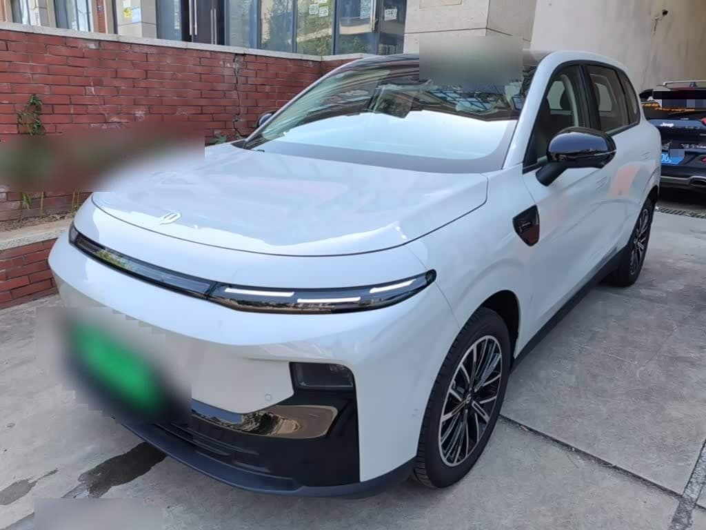 2025 Leapmotor B10 front exterior