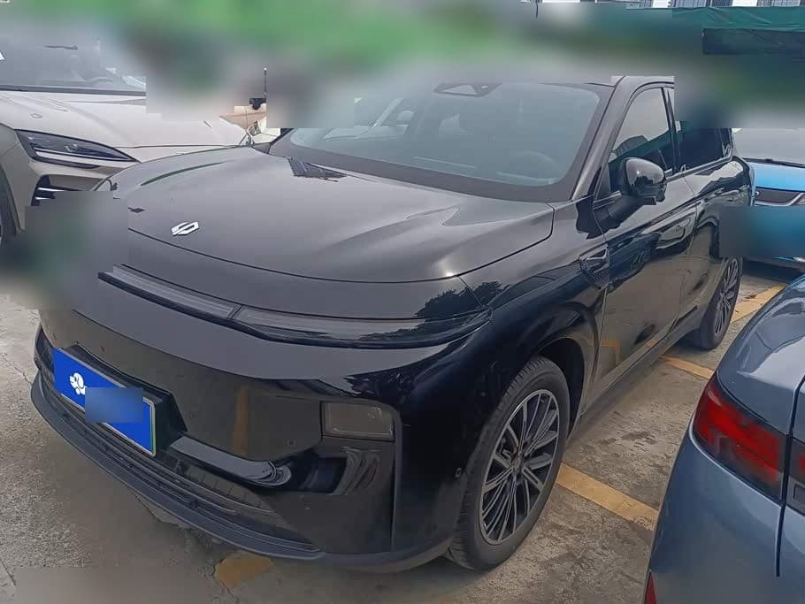 2025 Leapmotor B10 front exterior