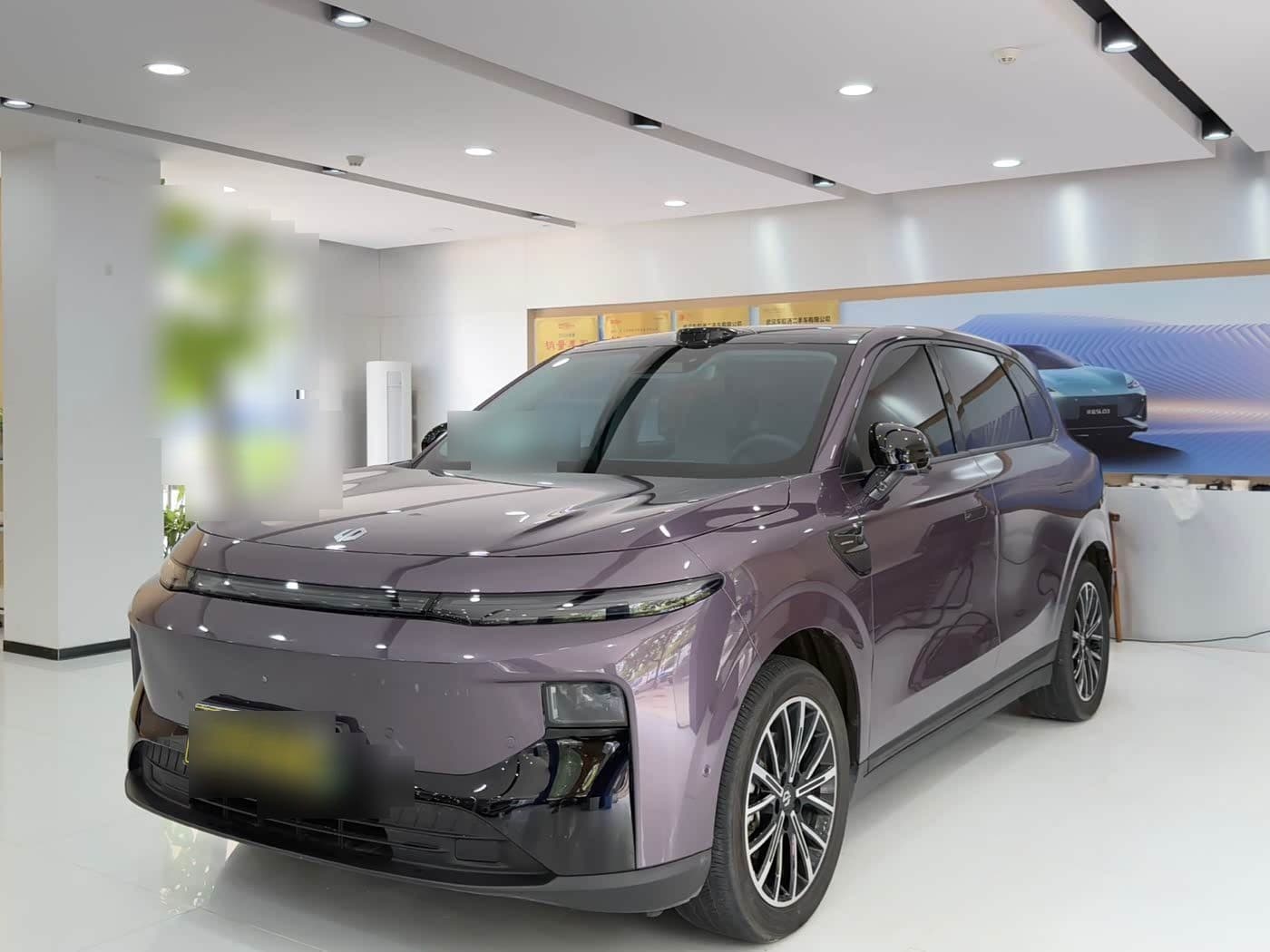 2025 Leapmotor B10 front exterior