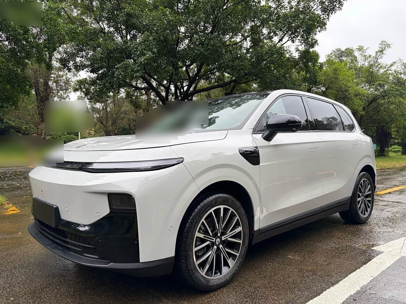 2025 Leapmotor B10 front exterior