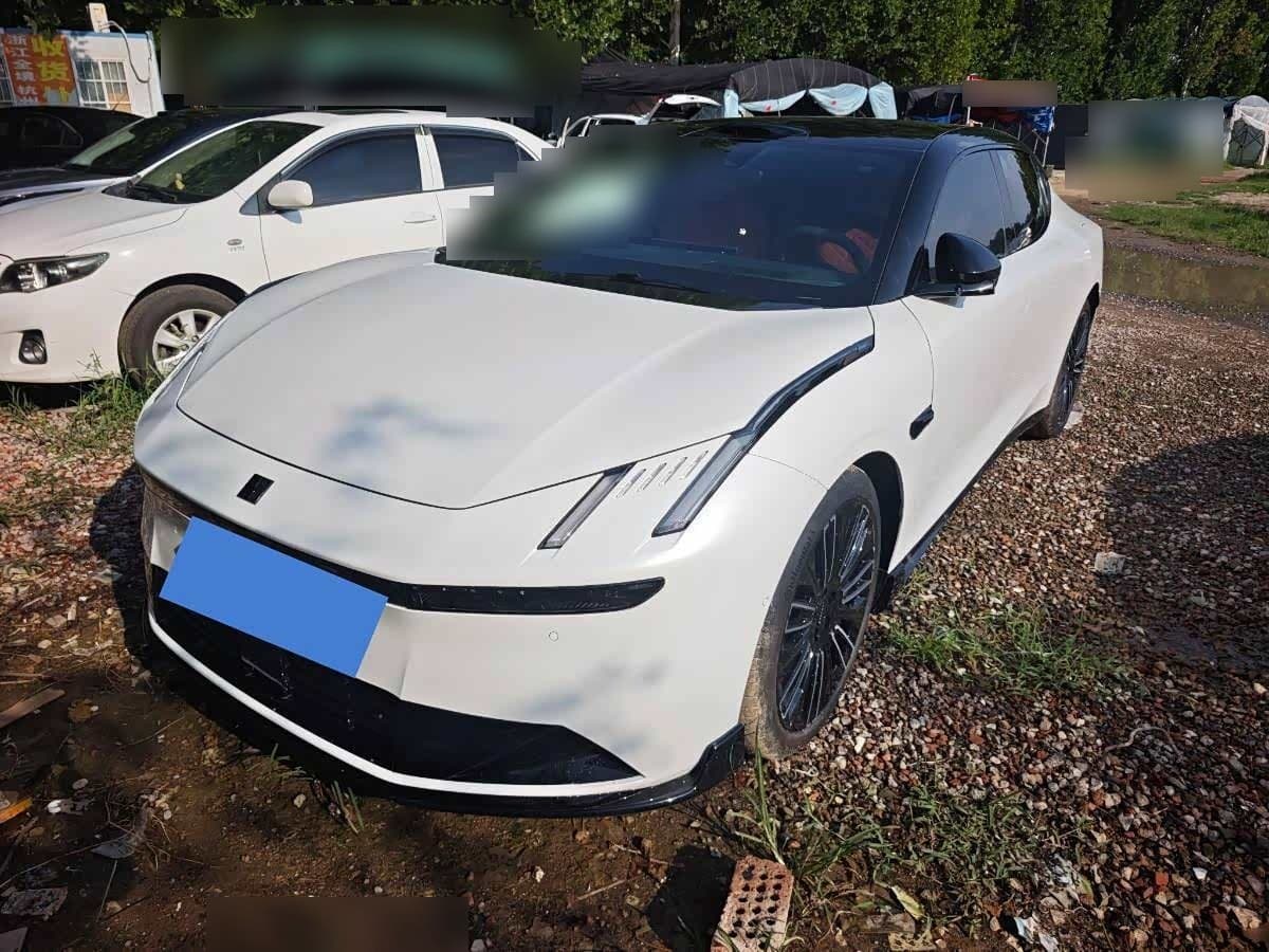 2025 Lynk & Co 10 EM-P front exterior