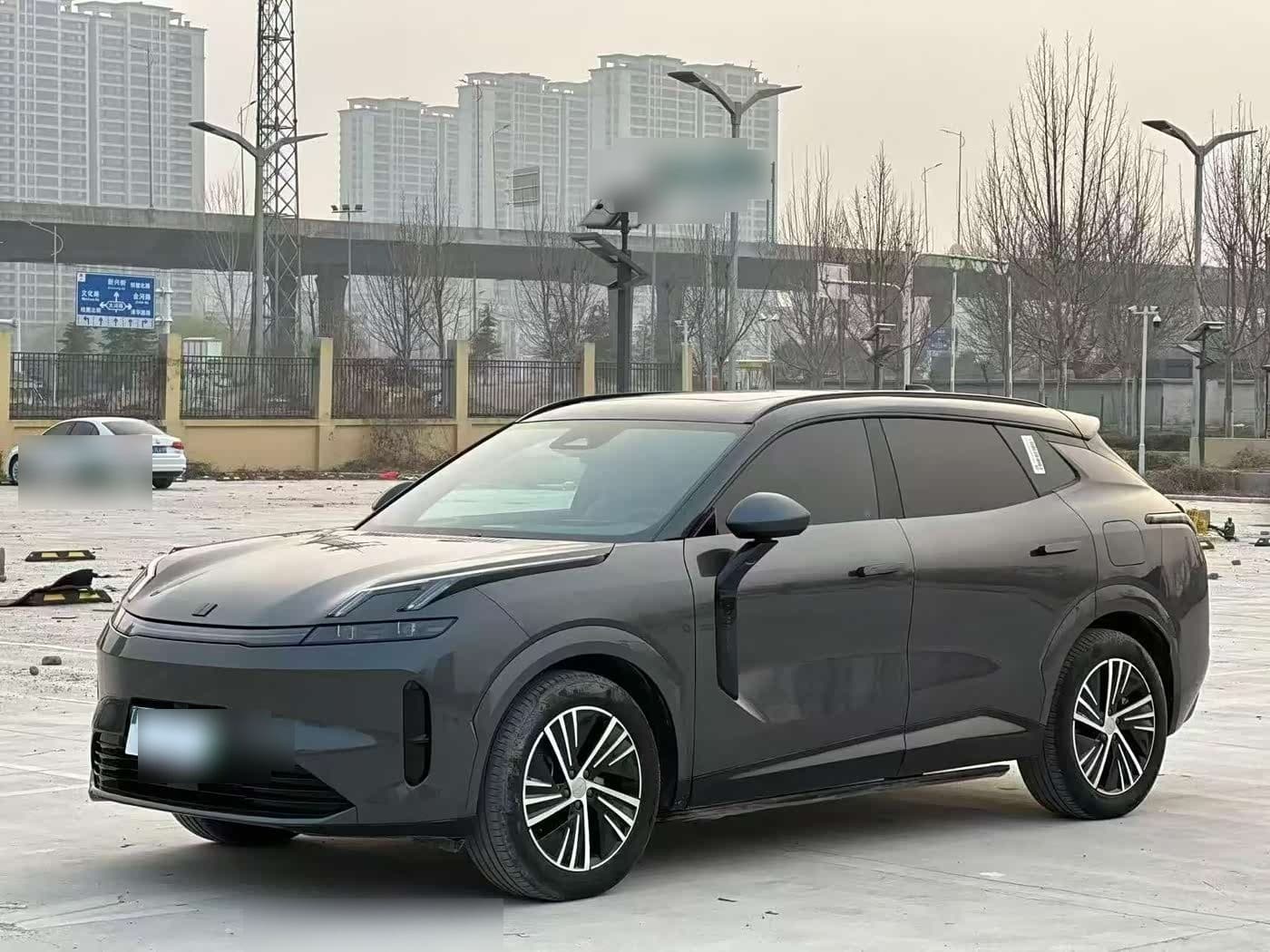 2023 Lynk & Co 08 EM-P front exterior