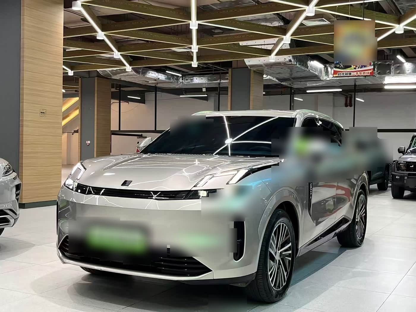 2024 Lynk & Co 08 EM-P front exterior