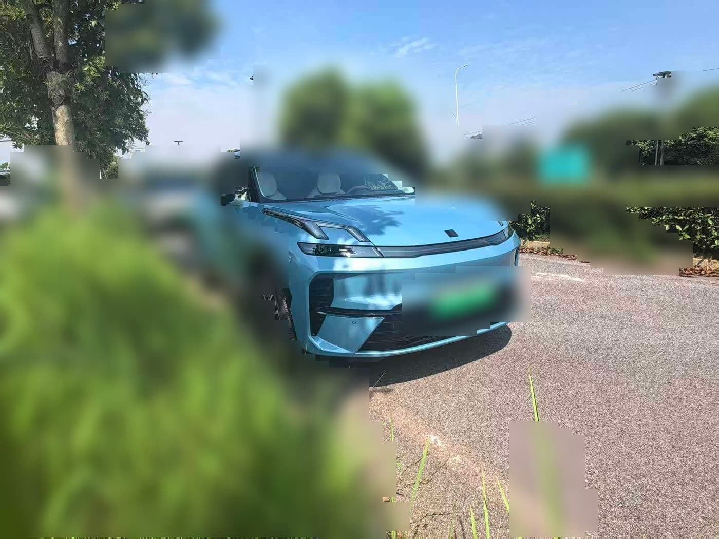 2025 Lynk & Co 08 EM-P front exterior