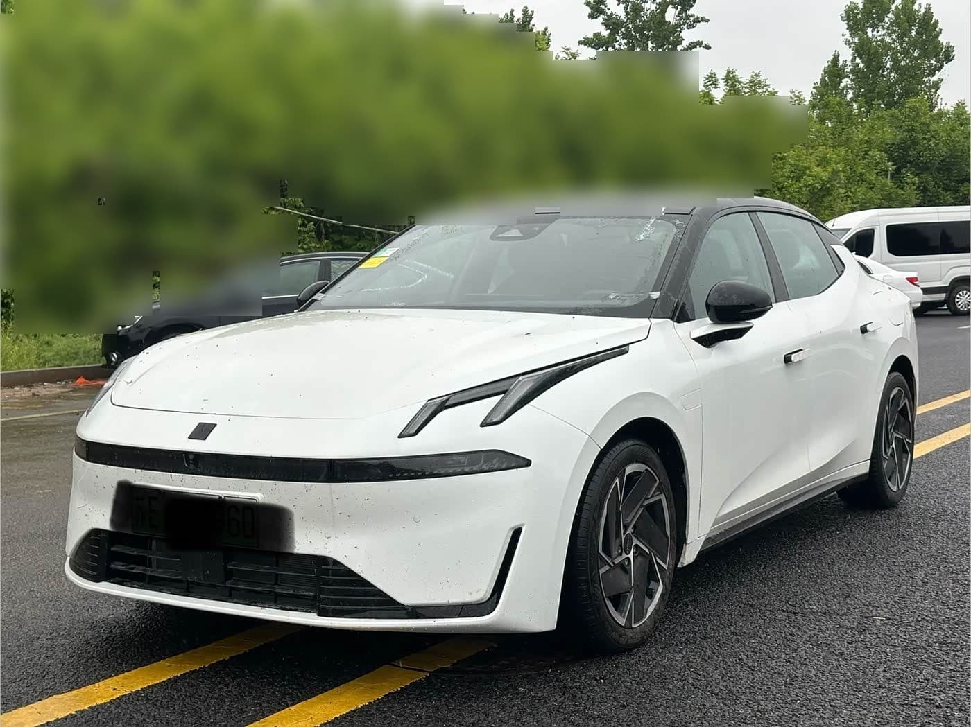 2024 Lynk & Co 07 EM-P front exterior