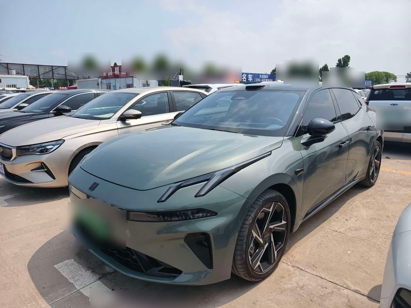 2025 Lynk & Co 07 EM-P front exterior