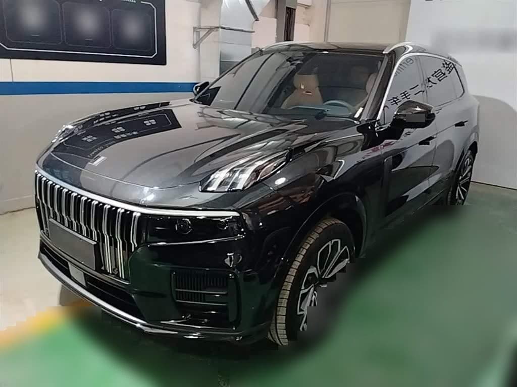 2024 Lynk & Co 09 front exterior