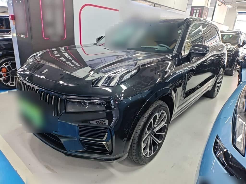 2025 Lynk & Co 09 EM-P front exterior