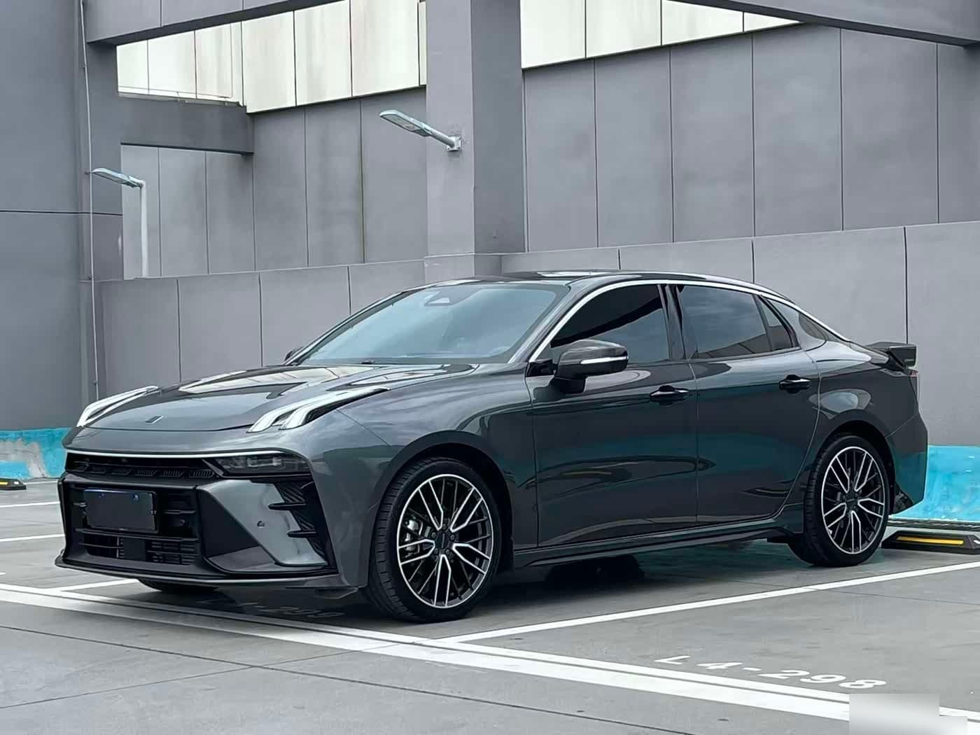 2024 Lynk & Co 03 front exterior