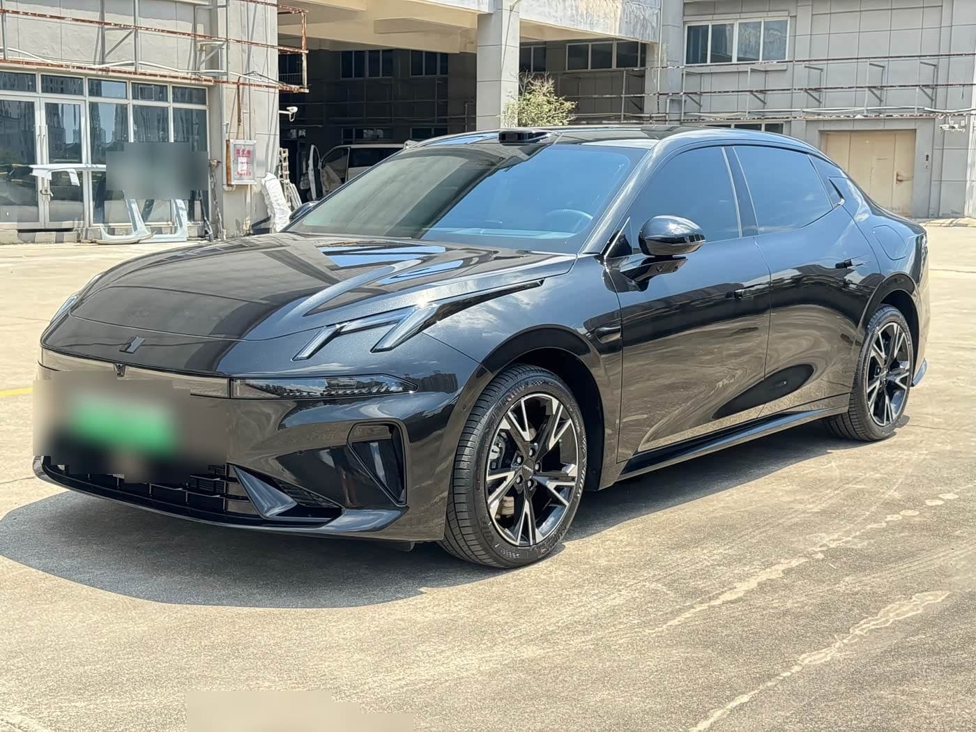 2025 Lynk & Co 07 EM-P front exterior