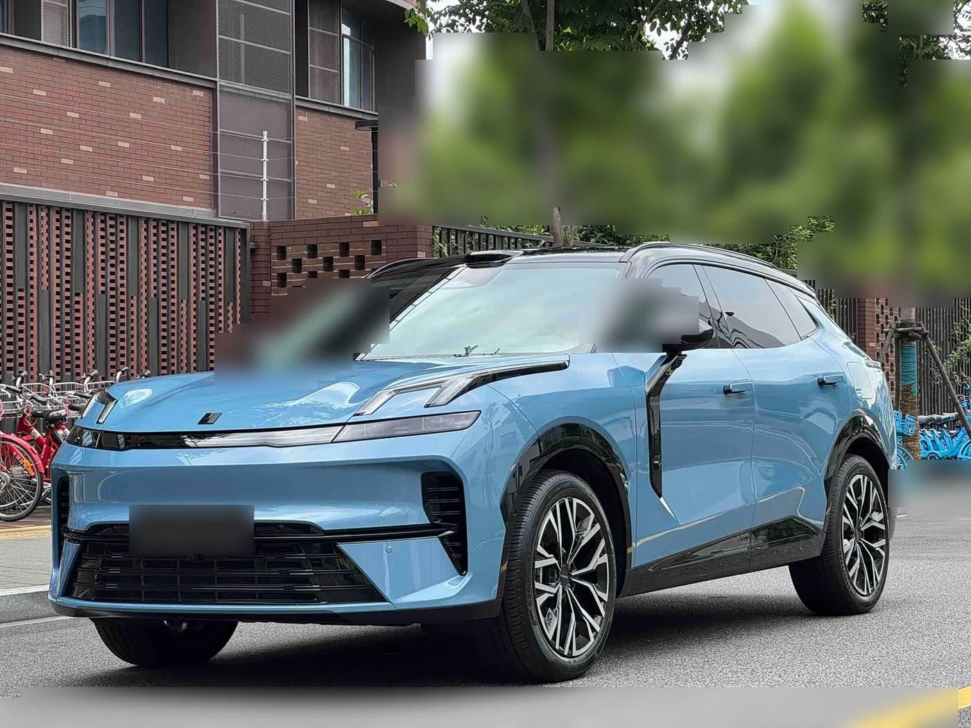 2025 Lynk & Co 08 EM-P front exterior
