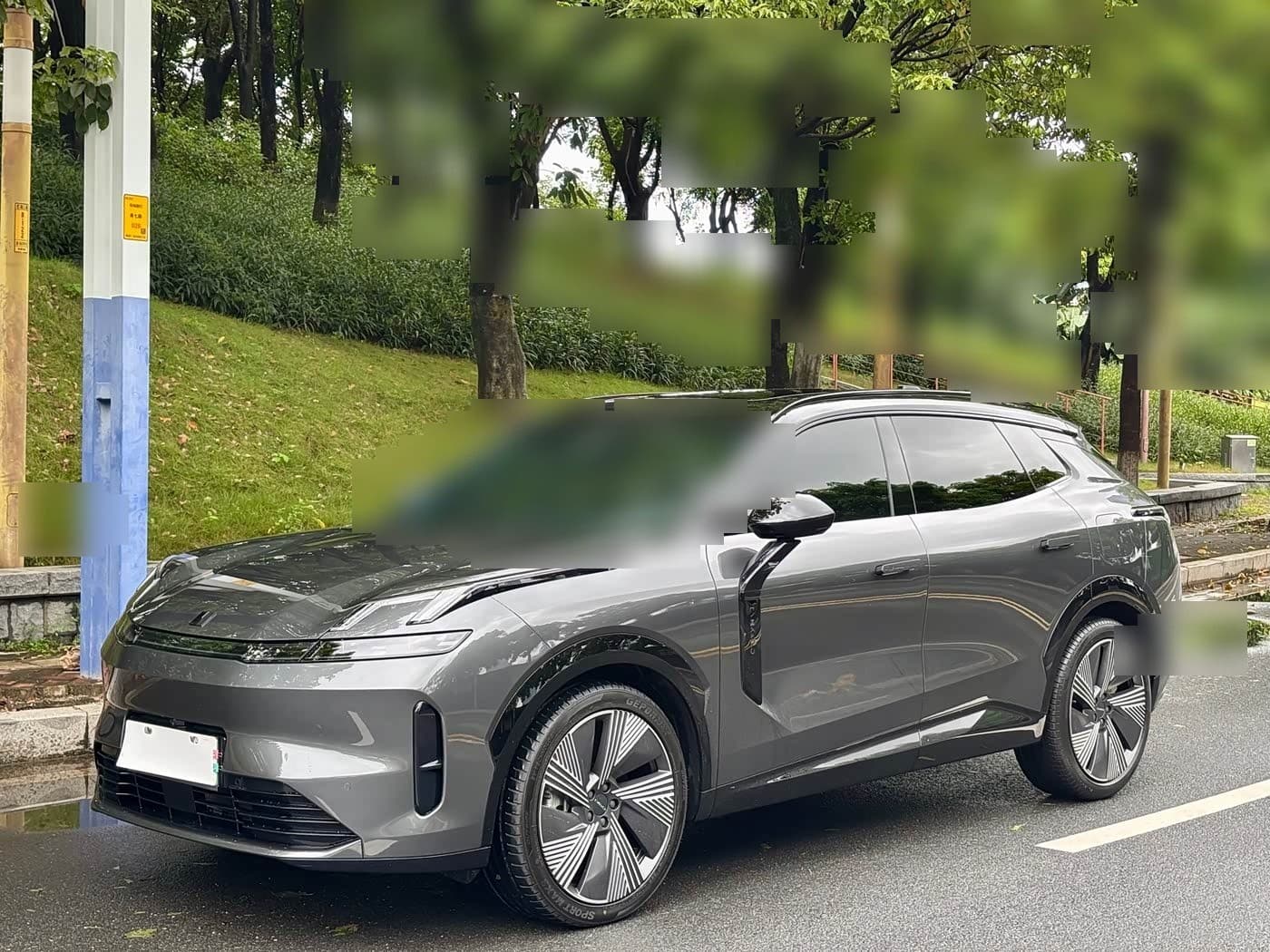 2023 Lynk & Co 08 EM-P front exterior