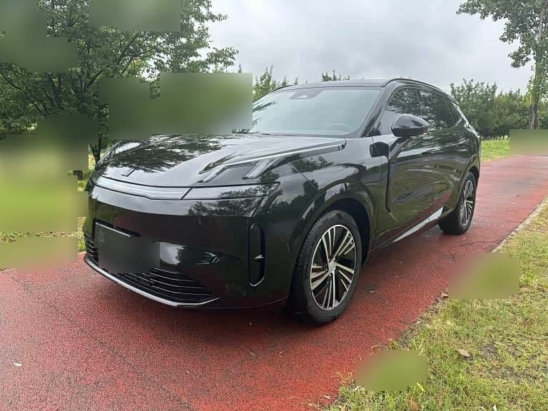 2024 Lynk & Co 08 EM-P front exterior