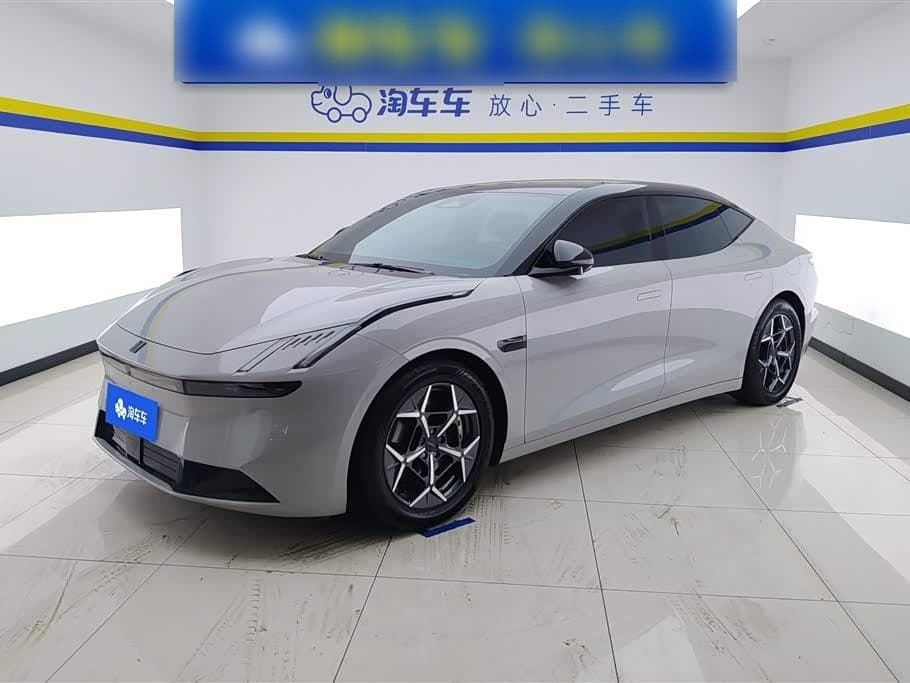 2024 Lynk & Co Z10