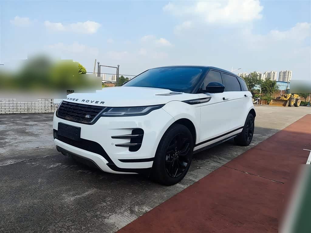 2024 Land Rover Range Rover Evoque front exterior