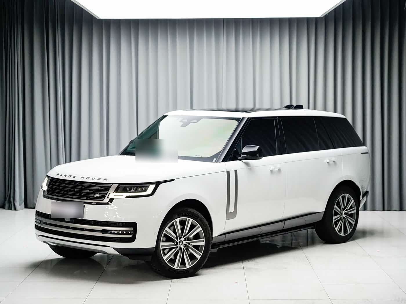 2022 Land Rover Range Rover front exterior