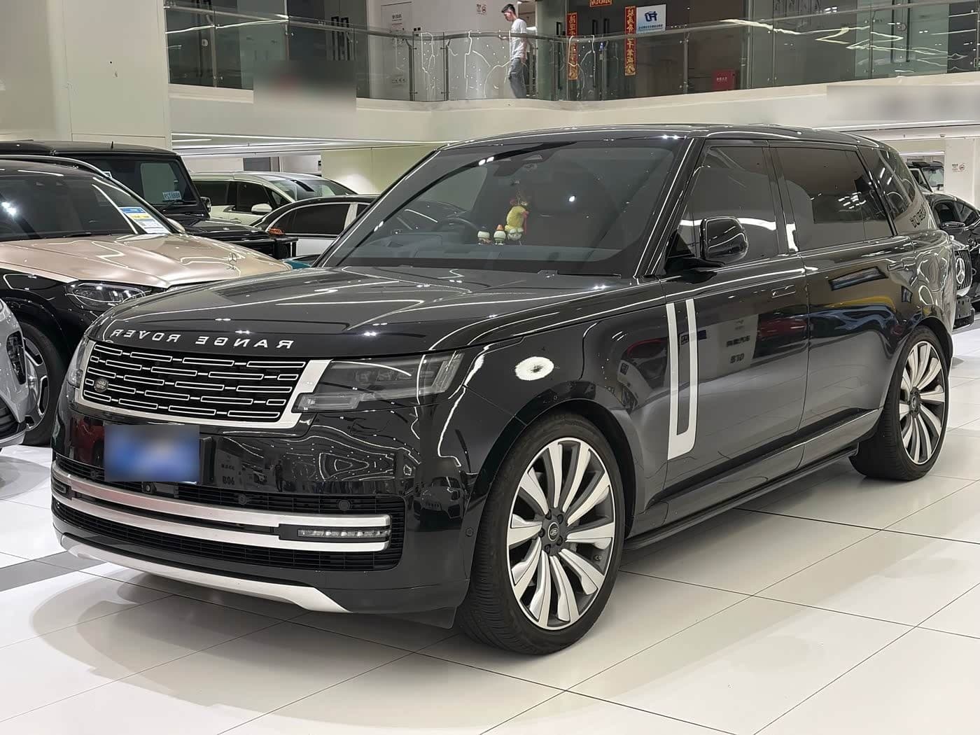2023 Land Rover Range Rover front exterior