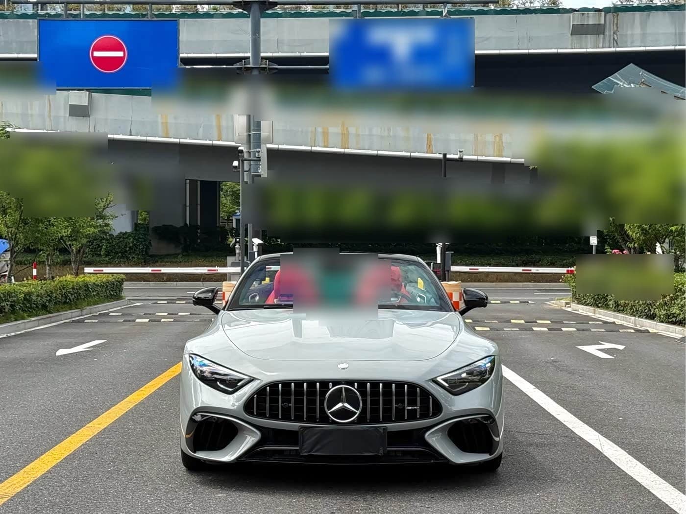 2023 Mercedes-Benz SL-Class AMG front exterior