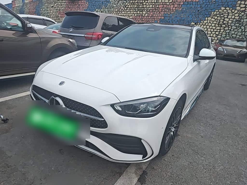2022 Mercedes-Benz C-Class front exterior