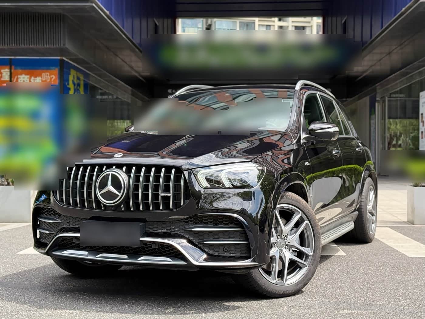 2023 Mercedes-Benz GLE AMG front exterior