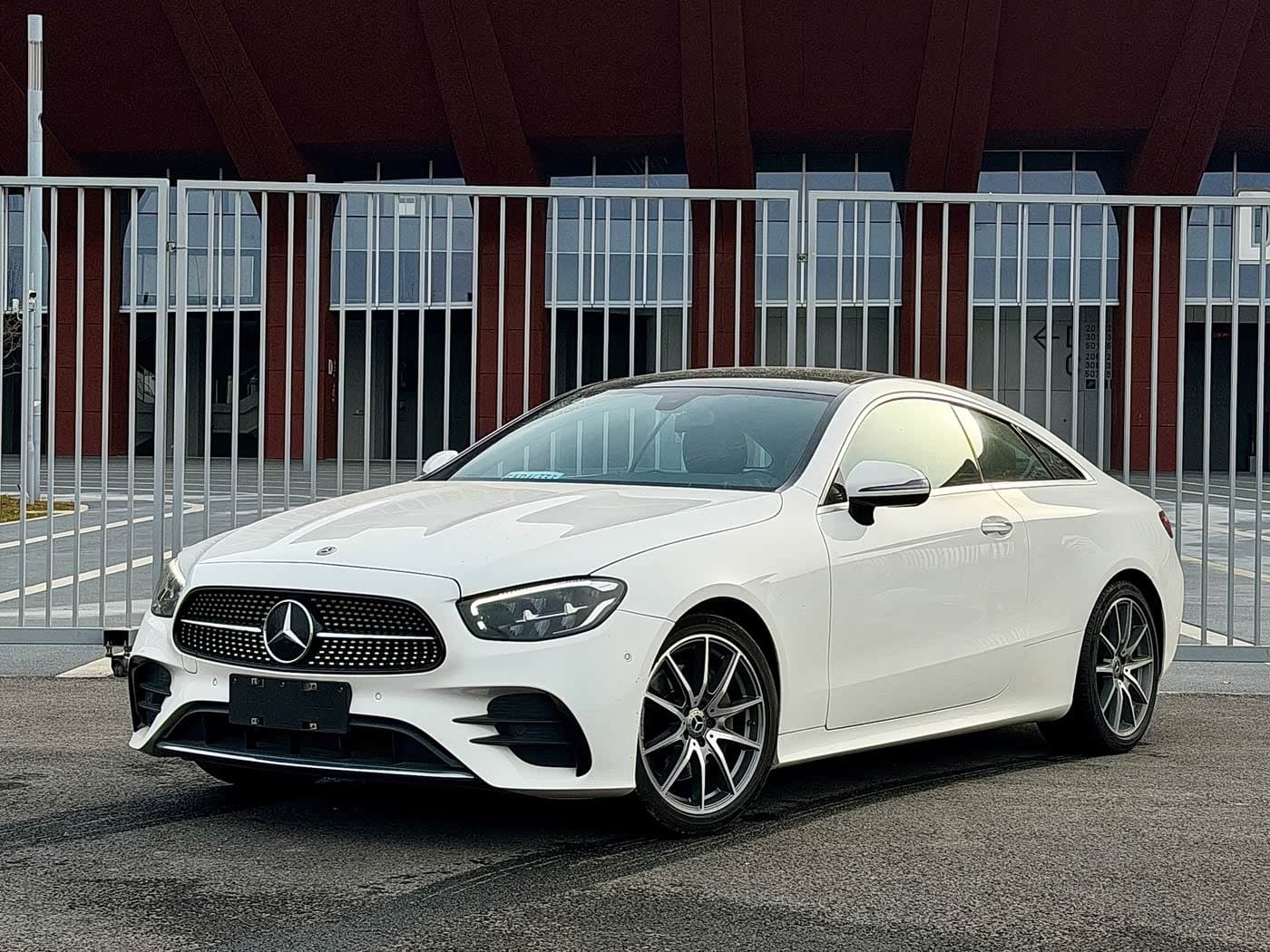 2022 Mercedes-Benz E-Class front exterior