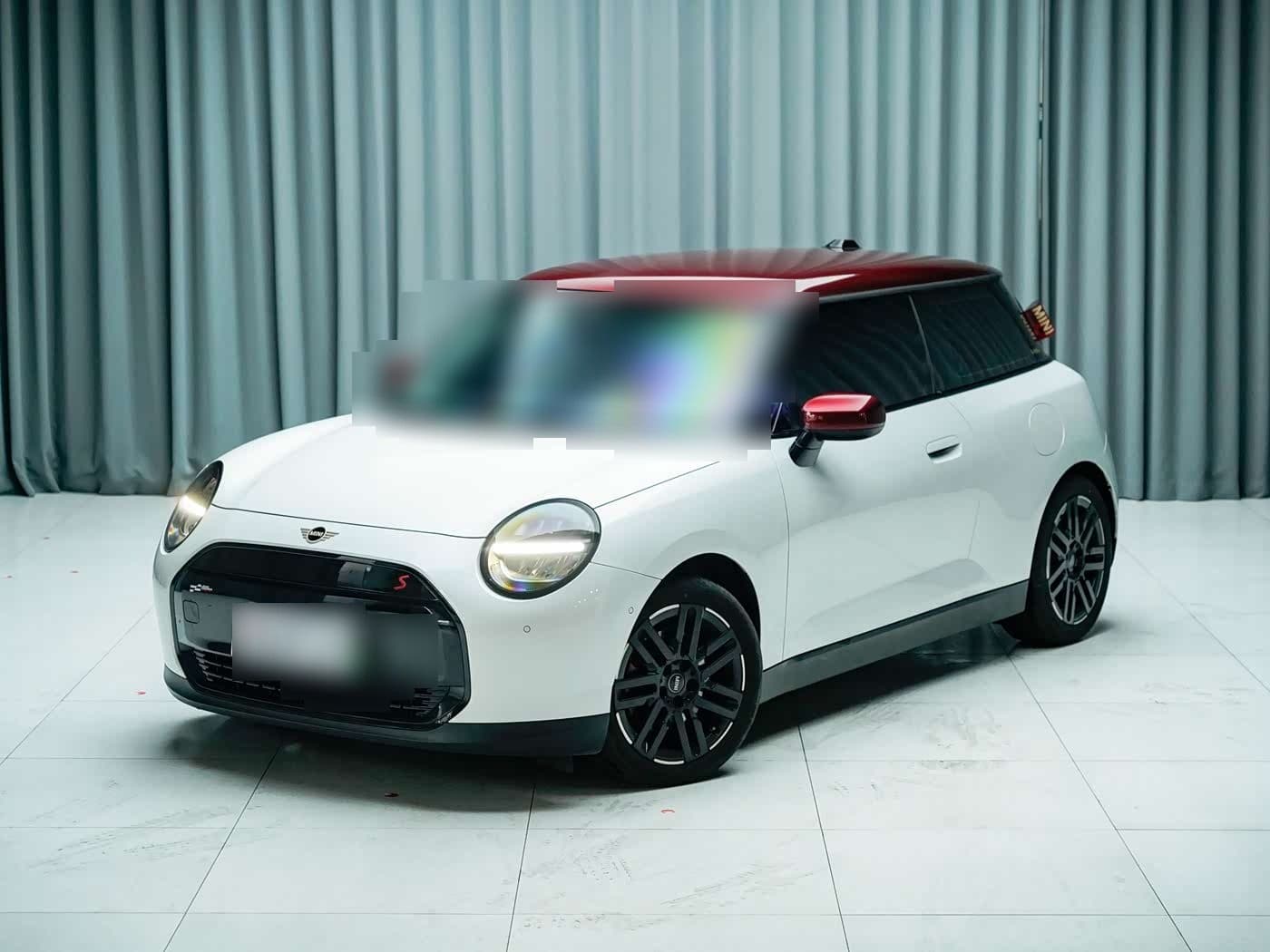 2025 MINI Electric MINI COOPER front exterior