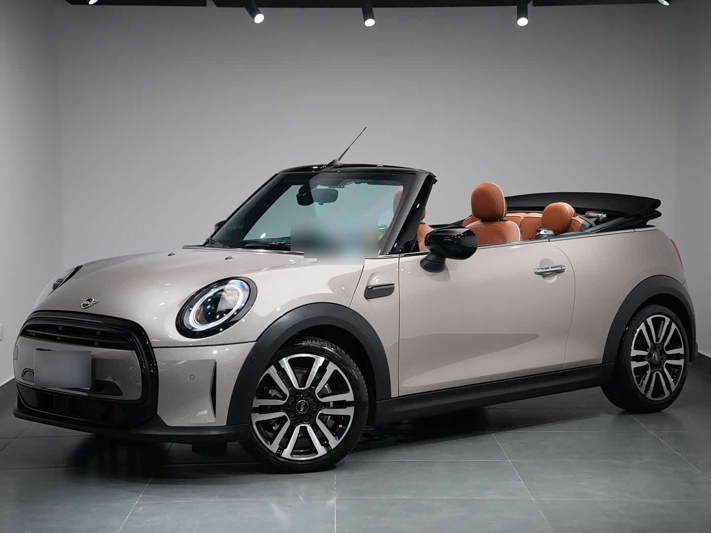 2022 MINI MINI front exterior