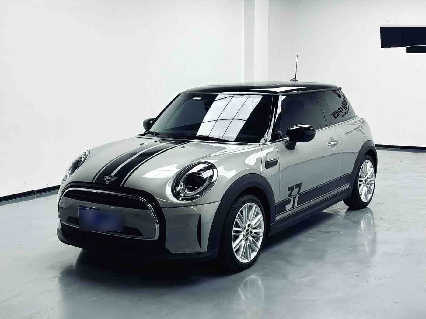 2022 MINI MINI front exterior