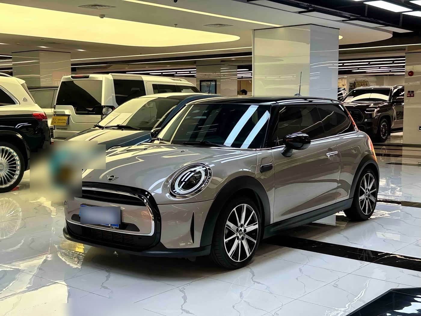2022 MINI MINI front exterior