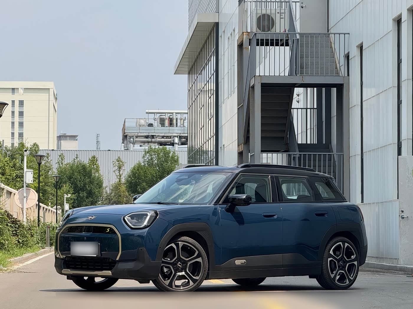 2024 MINI Electric MINI ACEMAN