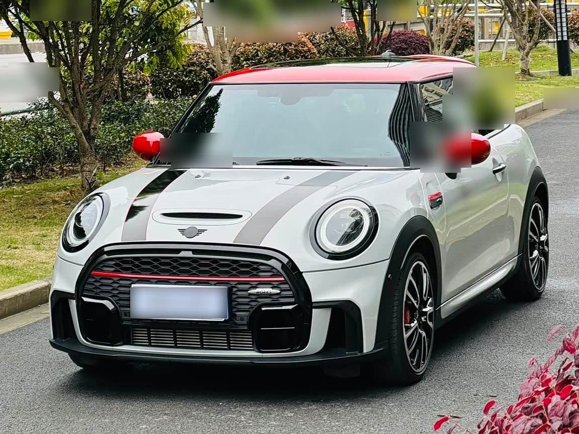 2022 MINI JCW