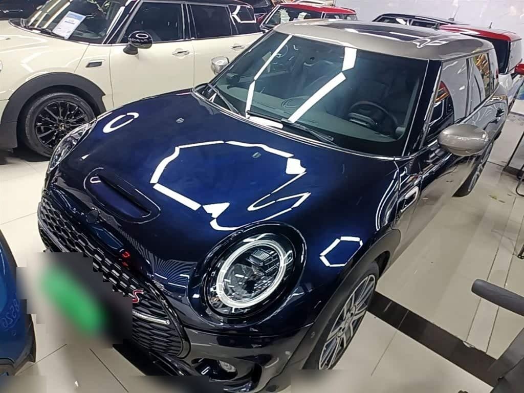 2023 MINI CLUBMAN