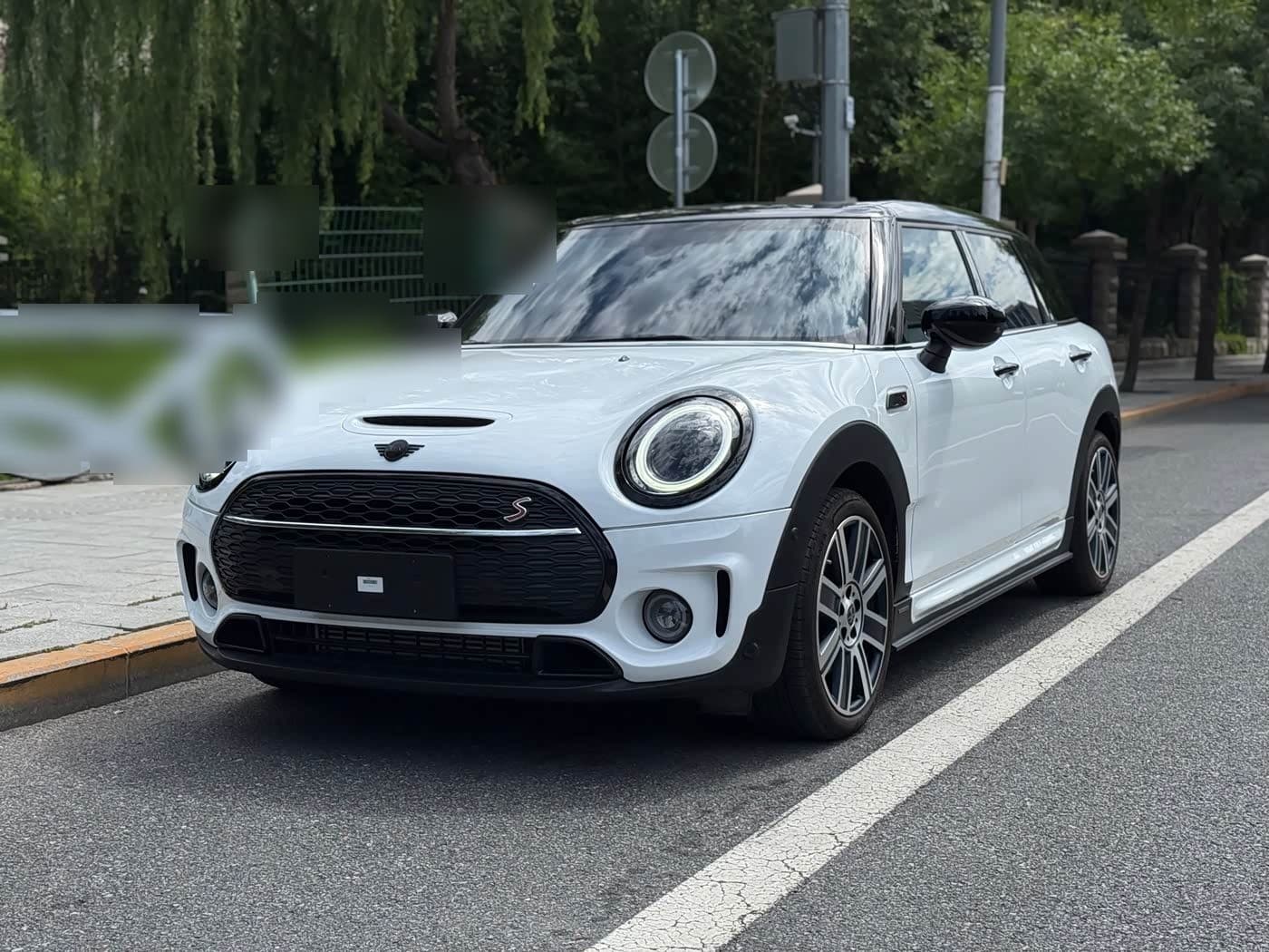 2023 MINI CLUBMAN front exterior
