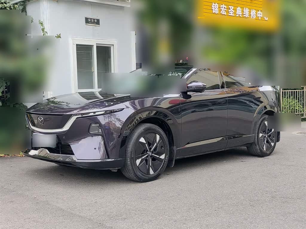 2026 Mazda EZ-60 front exterior