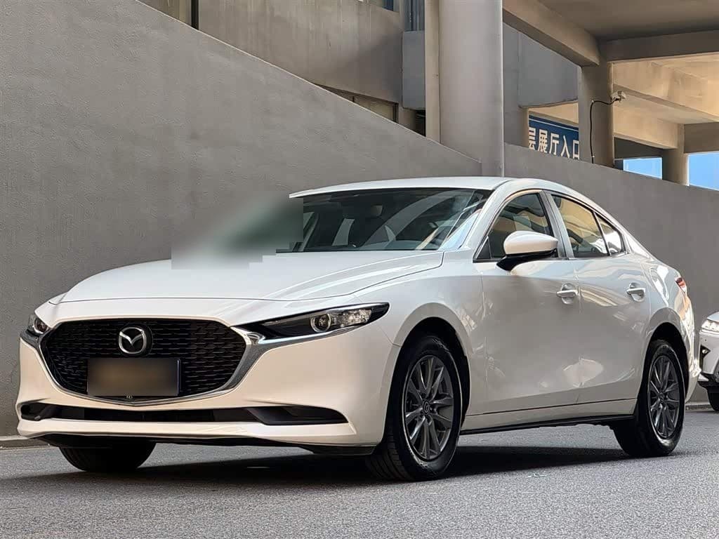 2023 Mazda Mazda3 Axela front exterior
