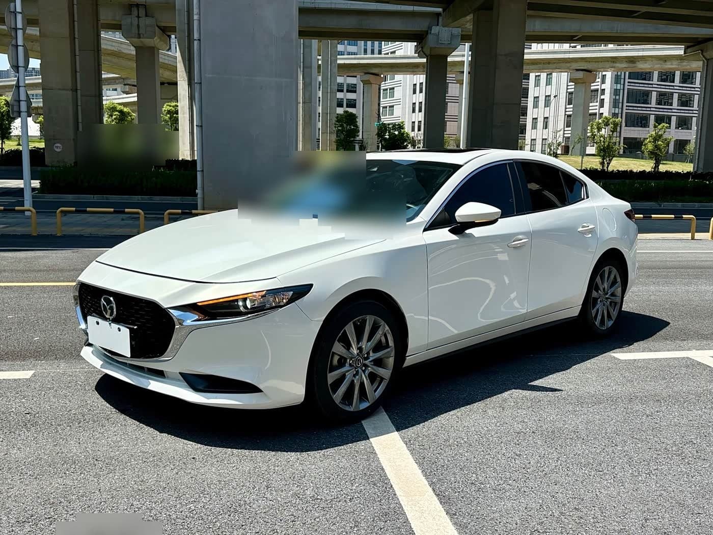 2023 Mazda Mazda3 Axela front exterior