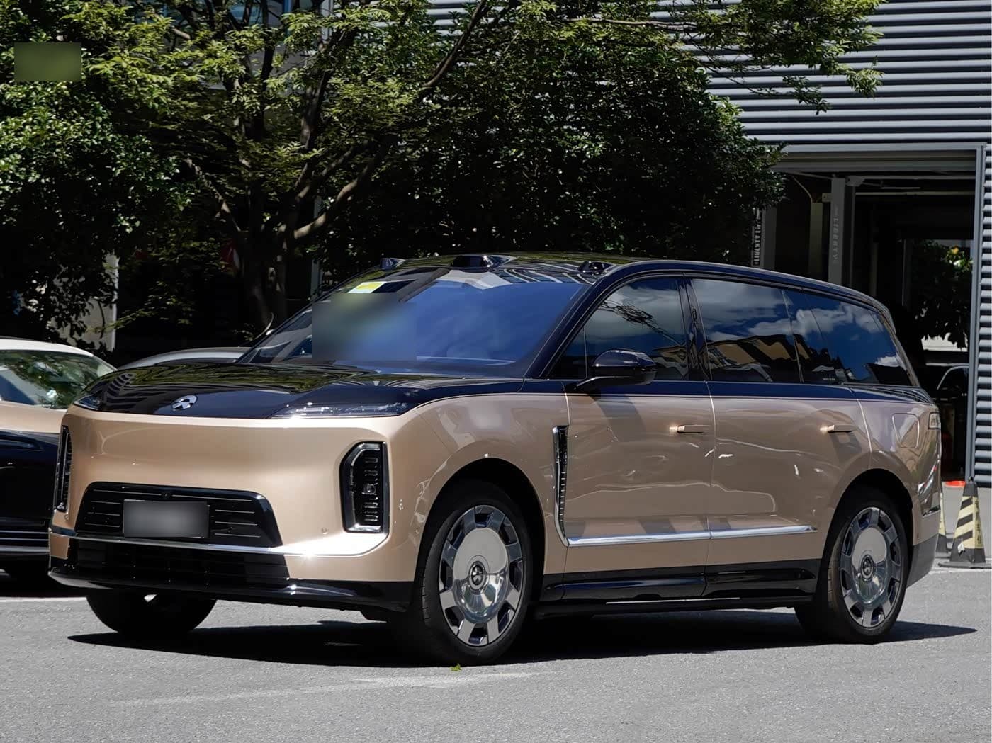 2026 NIO ES9