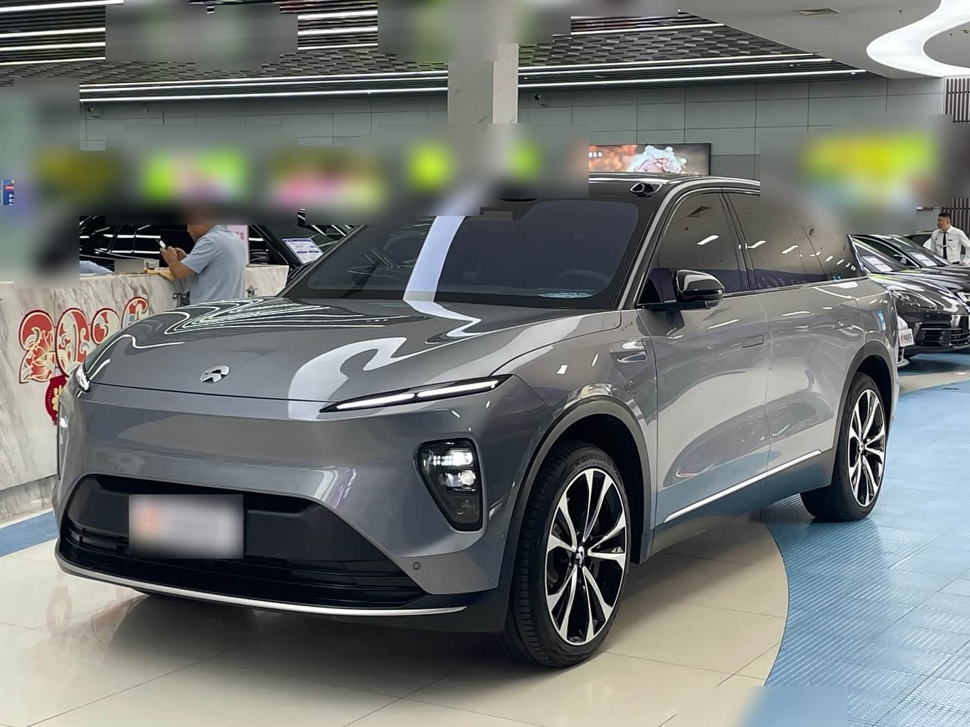 2024 NIO ES8 front exterior