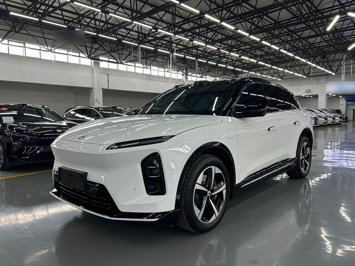 2025 NIO ES6 front exterior