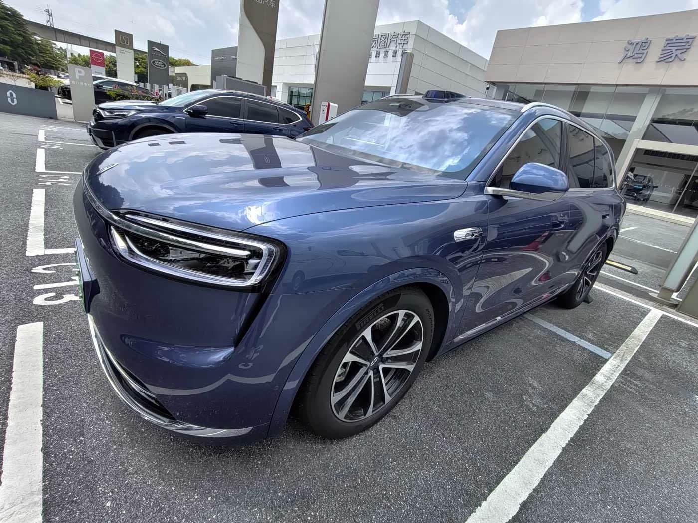 2025 AITO Wenjie AITO M7 front exterior
