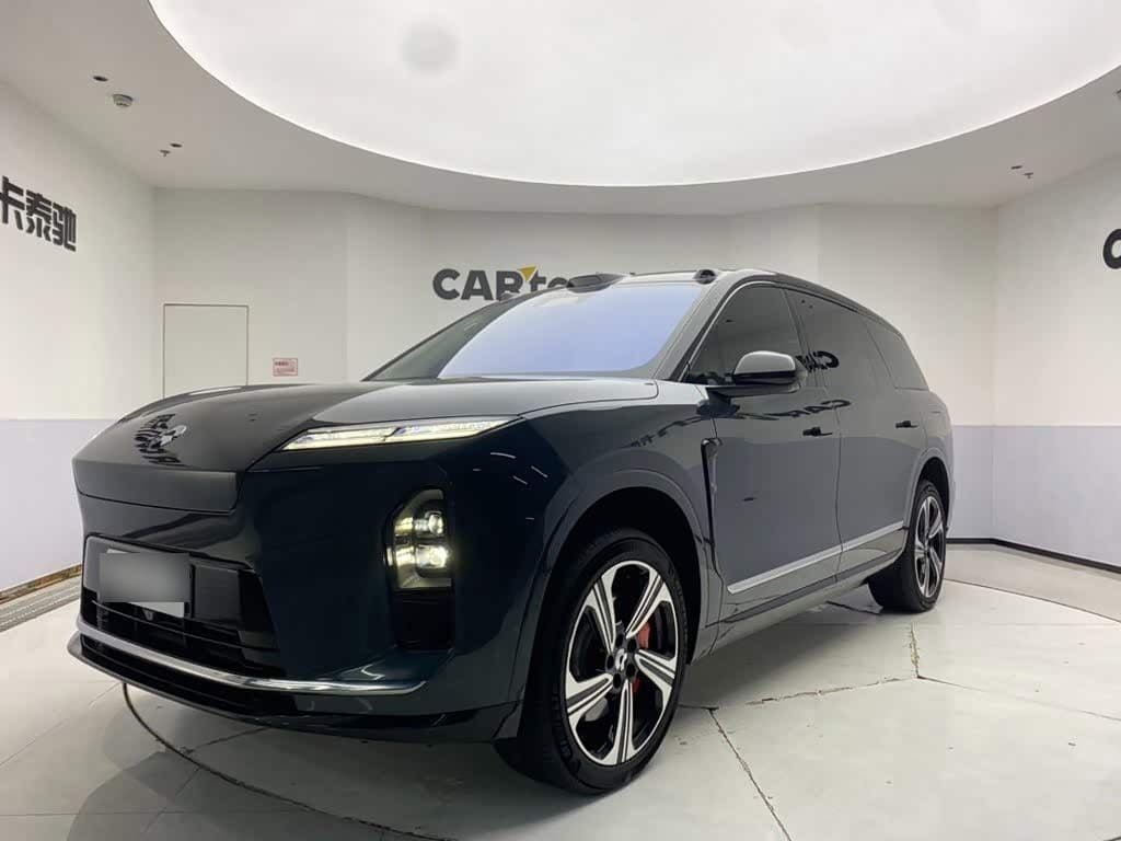2025 NIO ES8 front exterior