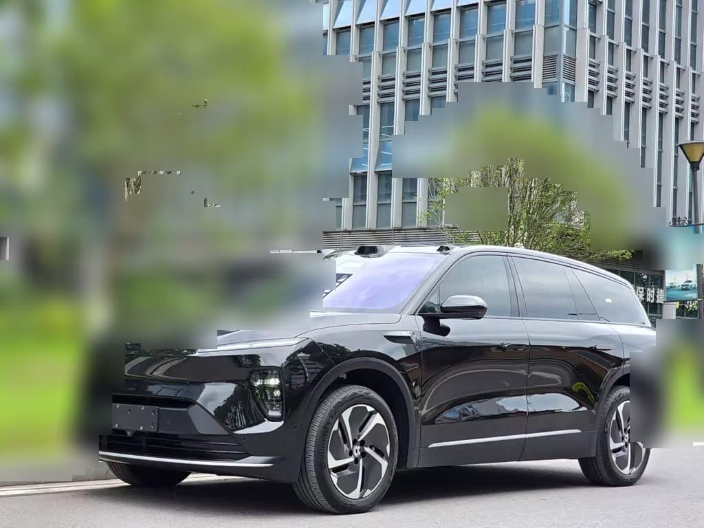 2024 NIO ES8 front exterior